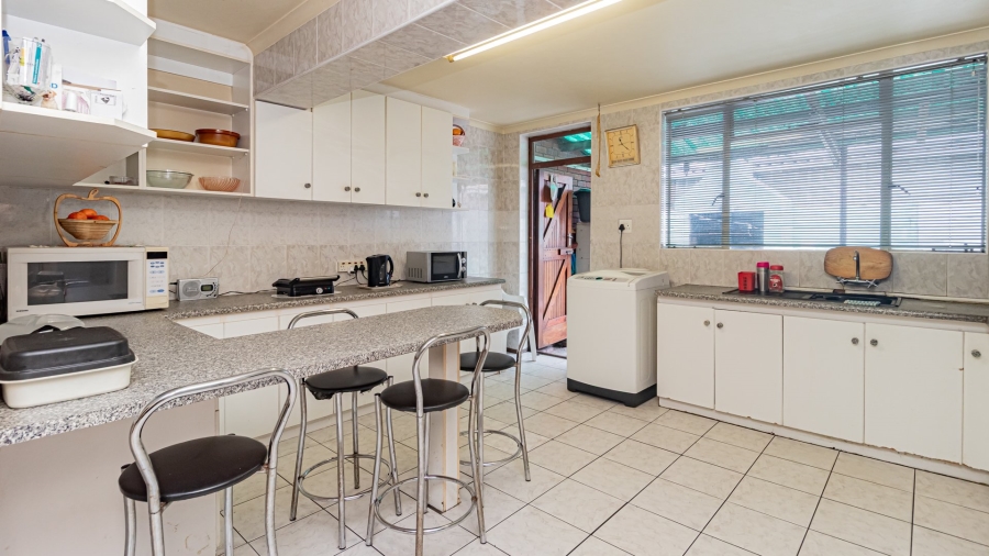 3 Bedroom Property for Sale in Westridge Western Cape